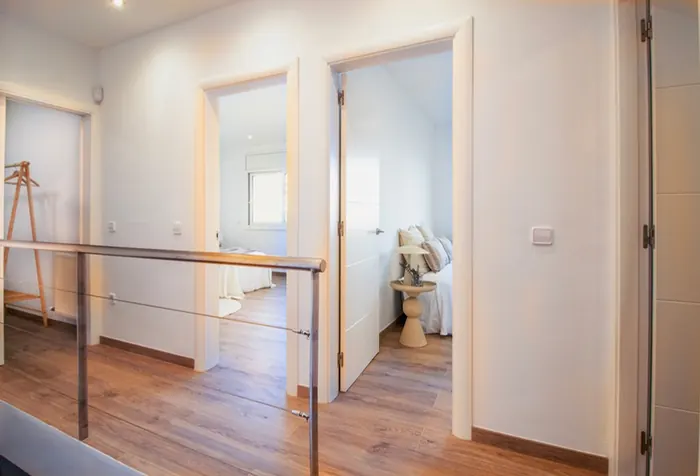 Couloir desservant les chambres